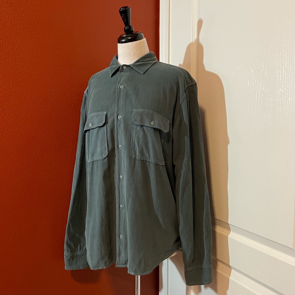 Save Khaki United Men’s Green Cotton Twill Button Down Long Sleeve Over‎ Shirt
